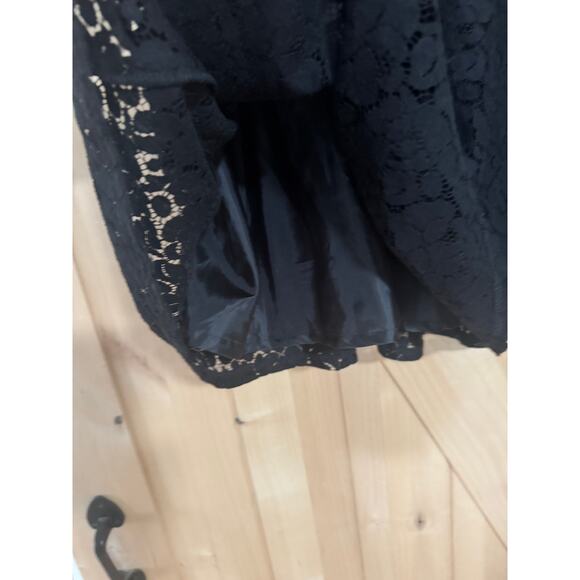 Pringle of Scotland | Black Lace Short Flare Skirt | EU Size 12 (US size 8) - Picture 4 of 14